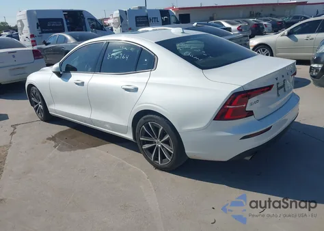 2021 Volvo S60 T5 Momentum z USA, uszkodzony, nr VIN 7JR102FK3MG093197